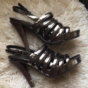 BCBG Size 7.5 silver heels heel 4.5”